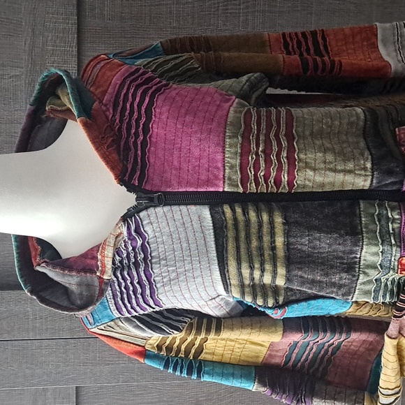 RISING INTERNATIONAL Zip Hoodie - Picture 3 of 10